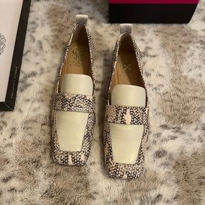 Vince Camuto (7) Cream Print Loafers
